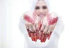 كيف اجعل الحناء حمراء لليد؟