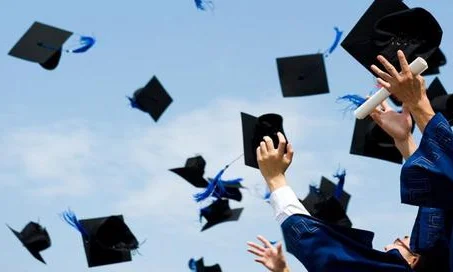 اعرف أكثر عن تفسير حلم العودة للدراسة للرجل لابن سيرين