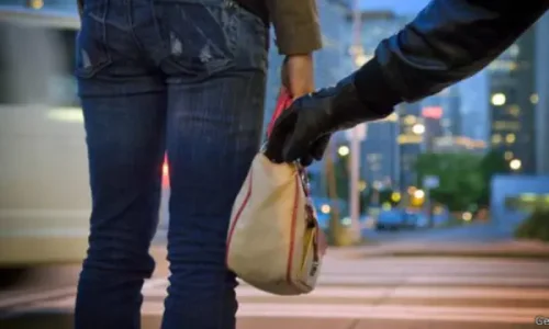 كيف أتعامل مع شخص سرقني بدون فضائح وخلافات؟