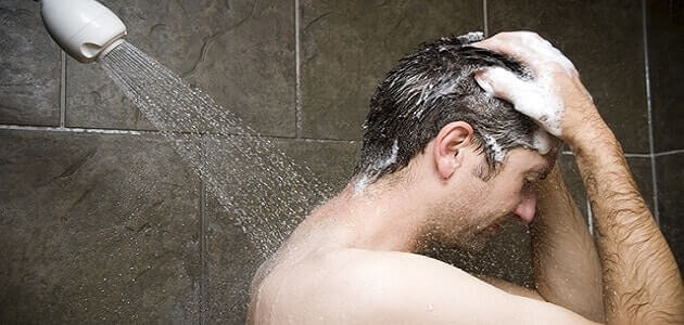 أهم 20 تفسير لرؤية الاستحمام في المنام لابن سيرين