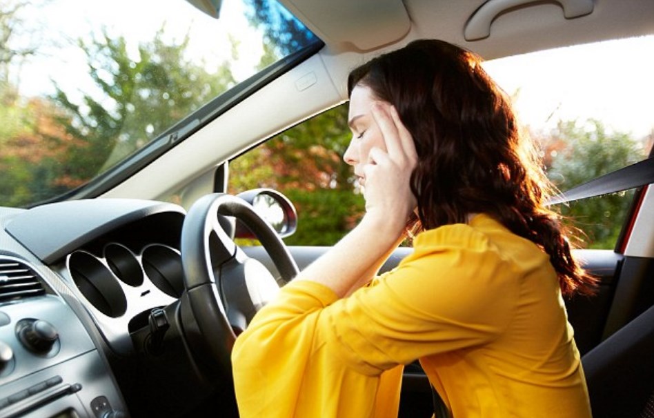 ما هو تفسير حلم قيادة السيارة وأنا لا أعرف القيادة للعزباء لابن سيرين