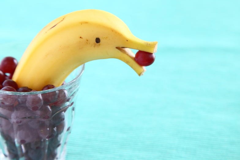 أهم 20 تفسير لحلم الموز والعنب في المنام لابن سيرين