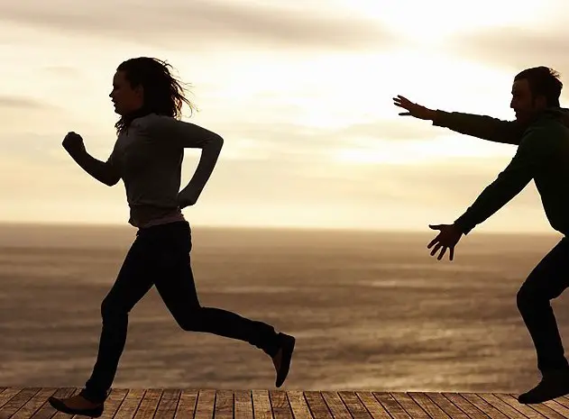 ما تفسير حلم رجل يلاحقني في المنام لابن سيرين