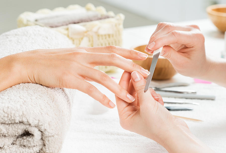 أهم تفسيرات رؤية تقليم الاظافر في المنام لابن سيرين