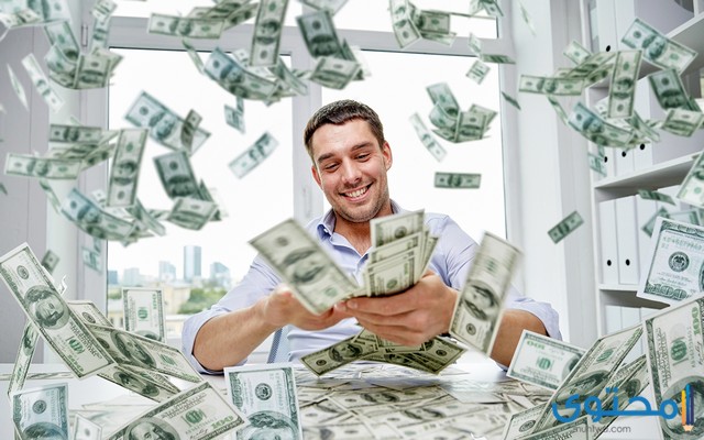 تأويلات ابن سيرين لرؤية حلمت ان زوجي معاه فلوس