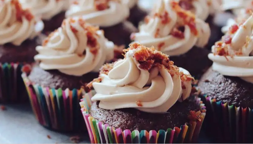 أهم تفسيرات رؤية كيكة في المنام للعزباء لابن سيرين