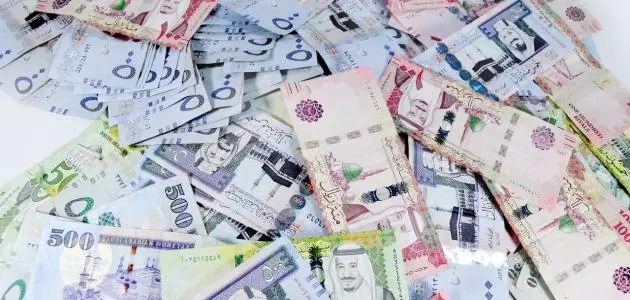 تعرف على تفسير حلم الفلوس 200 ريال للعزباء لابن سيرين