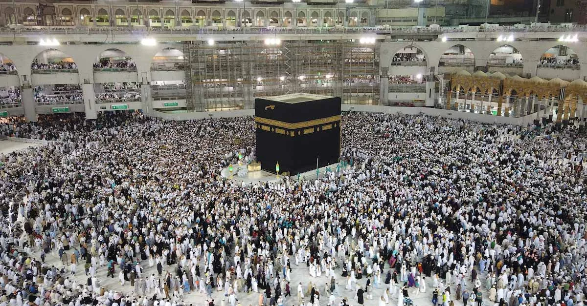 أهم 20 تفسير لرؤية الطواف حول الكعبة في المنام لابن سيرين