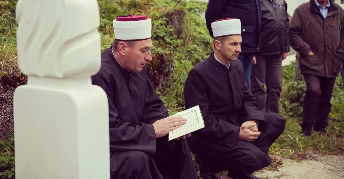 اعرف أكثر عن تفسير حلم العزاء للمتزوجه في المنام لابن سيرين